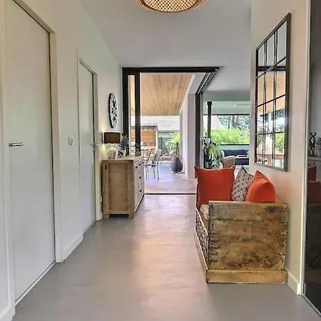 - A Pieds - Climatisee Piscine - Apartament *