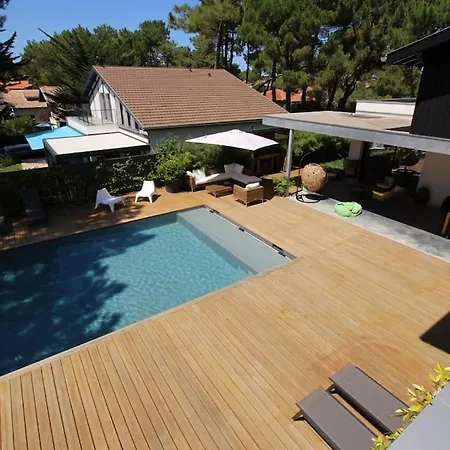 Apartament - A Pieds - Climatisee Piscine -