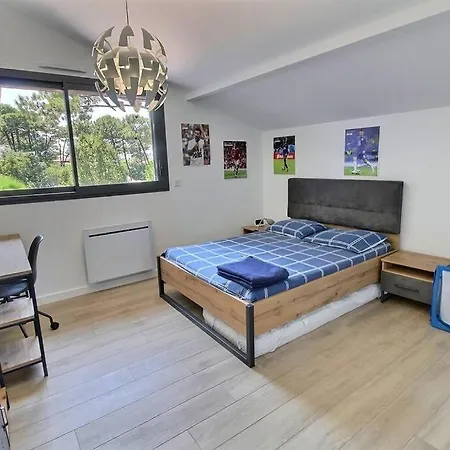 Apartament - A Pieds - Climatisee Piscine - *
